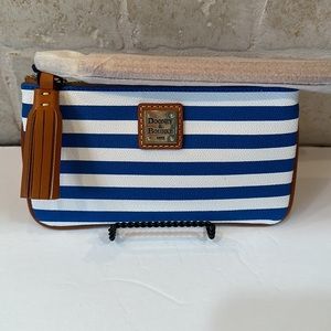 NWT Dooney & Bourke Sullivan Small Carrington Wristlet  Blue